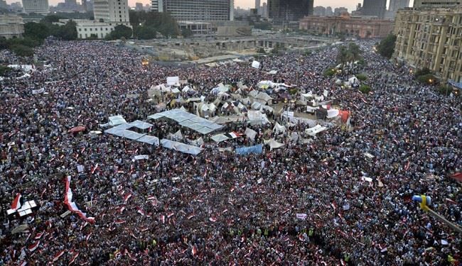 Three more Egypt MPs resign ahead of protests