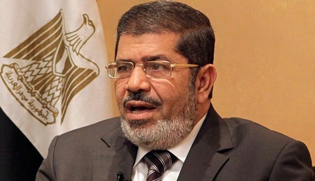 الاخوان المسلمين: مرسي وفريقه في مبنى تابع للجيش