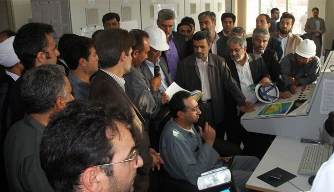 أحمدي نجاد يفتتح مشاريع في 