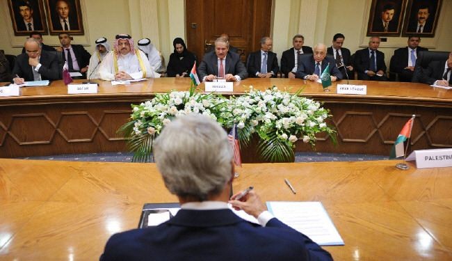 الجامعة العربية تؤيد مساعي كيري للتسوية