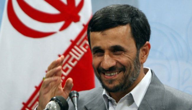 الرئيس محمود احمدي نجاد يصل بغداد