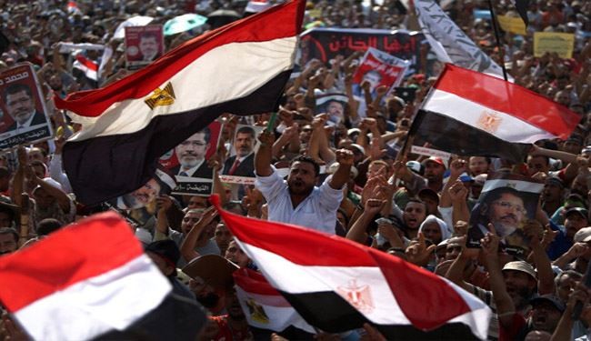 Morsi loyalists attacked in Cairo Adawiya Square