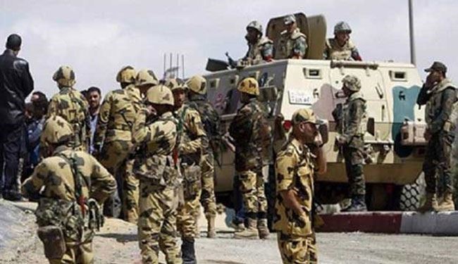 الجيش المصري يقتل 10 مسلحين في سيناء