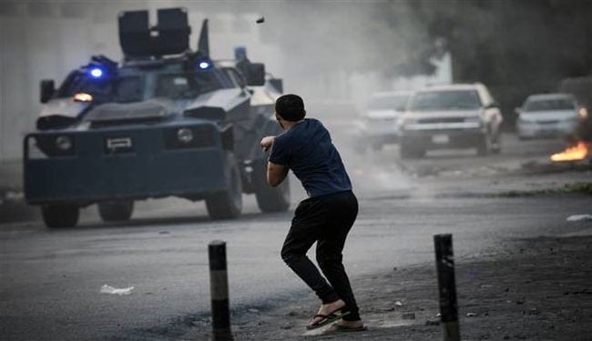 Bahraini security forces attack protestors’ houses