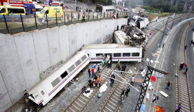 نحو 50 قتيلا اثر خروج قطار عن سكته في اسبانيا