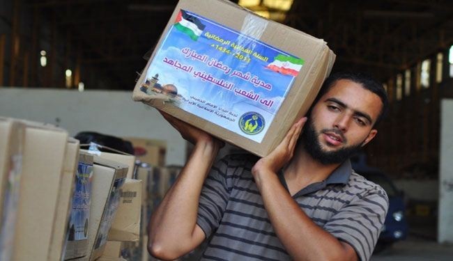 لجنة الإمام الخميني توزع 40 ألف سلة غذائية في غزة