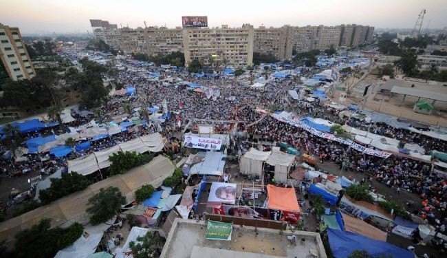 Egypt clashes leave 2 dead, dozens injured