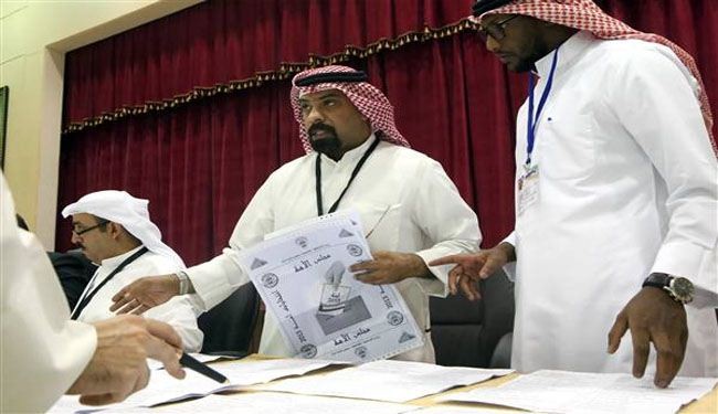 Kuwaitis vote for 26 new MPs, hoping change