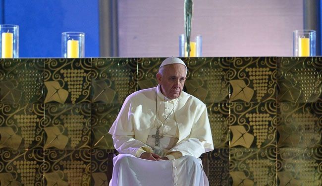 بابا الفاتيكان يدعم تظاهرات الشباب المطالبة بالاصلاح