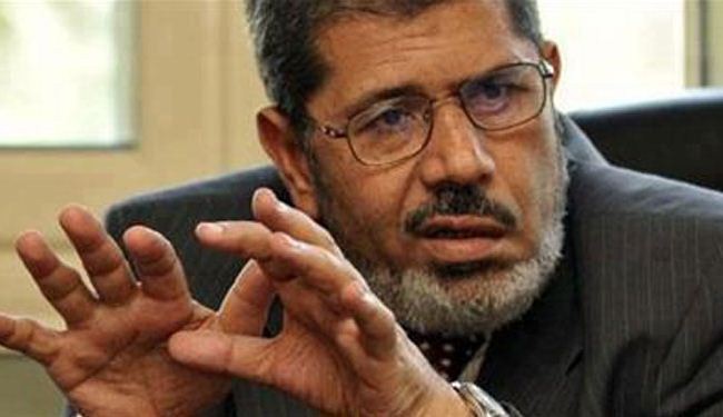 مرسي محتجز في فيللا آمنة تابعة للجيش خارج القاهرة