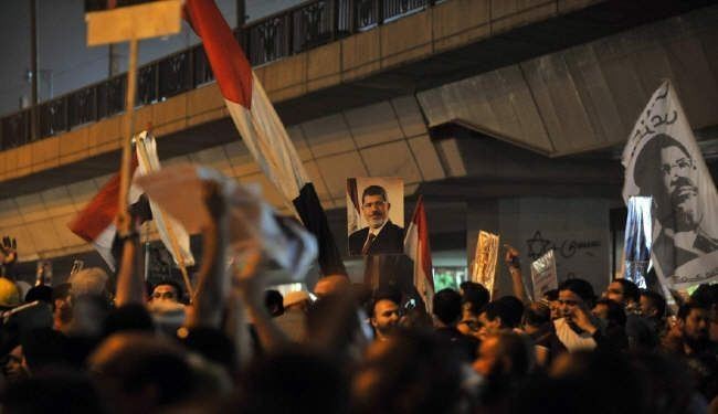 Egypt police urged to end pro-Morsi sit-ins