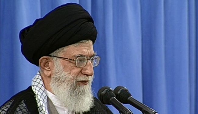 IR Leader hails Islamic democracy in Iran