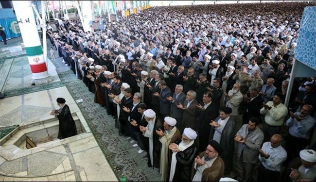 بالصور.. صلاة عيد الفطر بالمدن الايرانية