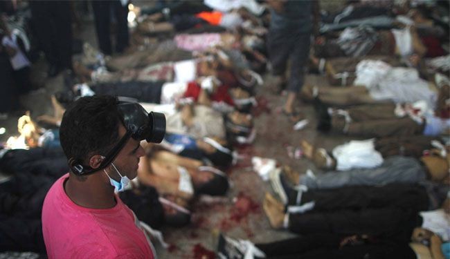 إرتفاع حصيلة اشتباكات مصر إلی 327 حالة وفاة