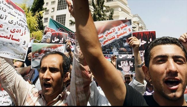 Iran students blast Egypt crackdown
