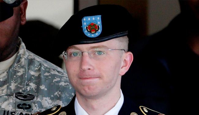 Bradley Manning wants to be a girl named Chelsea