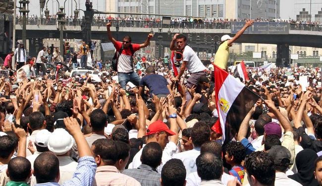 مصر: مصير المبادرات على ضوء تظاهرات جمعة الحسم