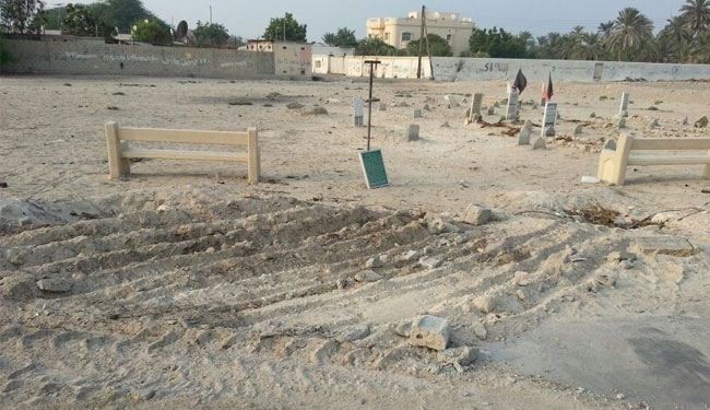 قوات النظام البحريني تجرف قبور في أبوصيبع