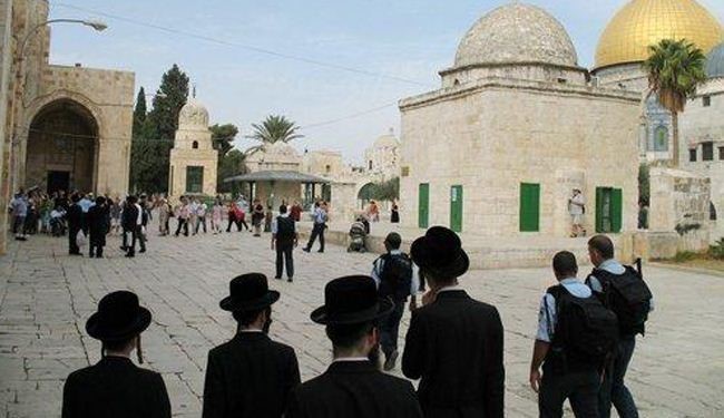 اهانت صهیونیست ها به مسجد الاقصی با حمایت پلیس