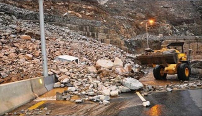 7 قتلى بانهيارات صخرية جراء سيول غرب اليمن