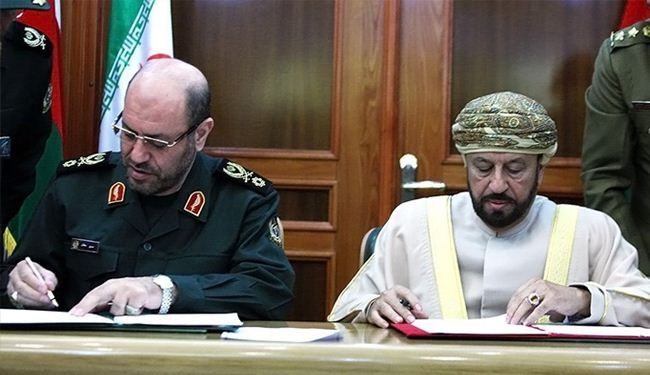 Iran, Oman ink MoU on defense co-op
