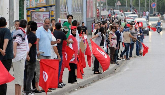 اتحاد الشغل التونسي يقترح حل الحكومة