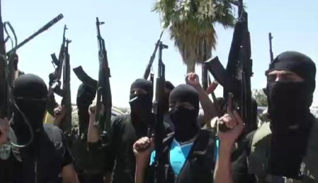 Al-Qaeda, FSA militants clash near Turkish border