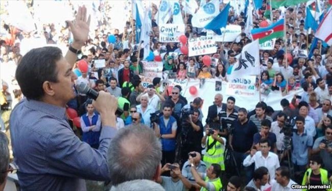 Azeri protesters want Pres. Aliyev to step down