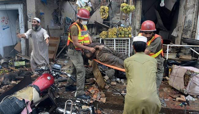 38 قتيل و76 مصابا بانفجار جديد في بيشاور