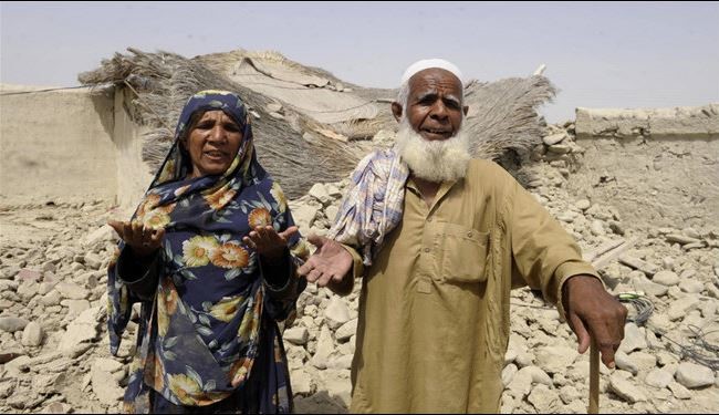 ارتفاع ضحايا زلزال باكستان الى  قتيلا 376 قتيلا