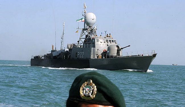البحرية الايرانية تحبط هجوما للقراصنة على ناقلة نفط بخليج عدن