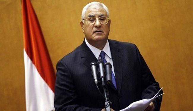 منصور يفوض وزير الدفاع لإعلان التعبئة العامة