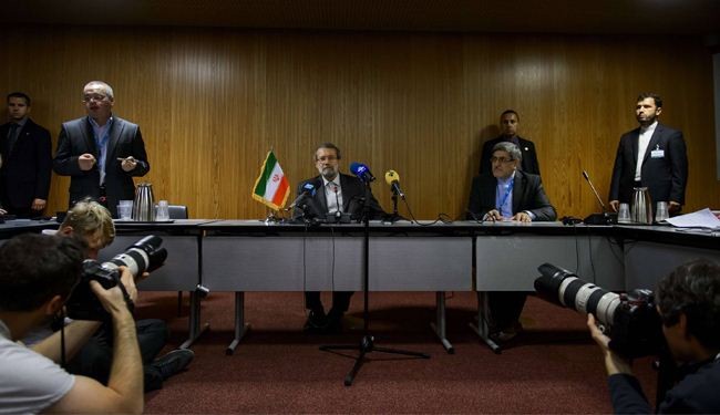 البرلمان الإيراني يفند مقاطع من مقابلة أسوشيتدبرس مع لاريجاني