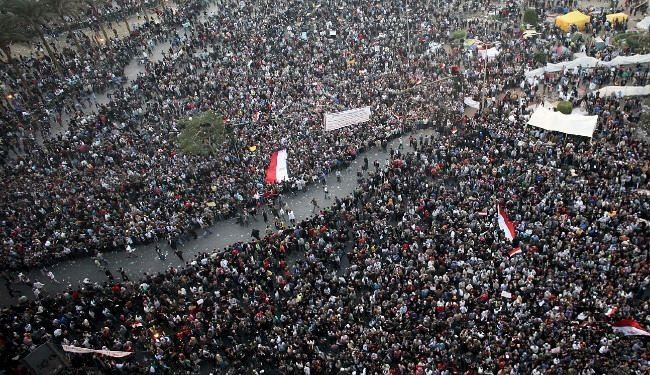 أنصار مرسي يتراجعون عن الدعوة للتظاهر في التحرير اليوم