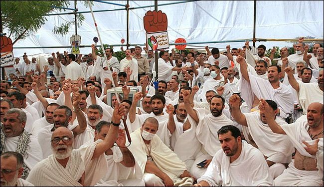 الحجاج يؤدون مراسم البراءة من المشركين على صعيد عرفات