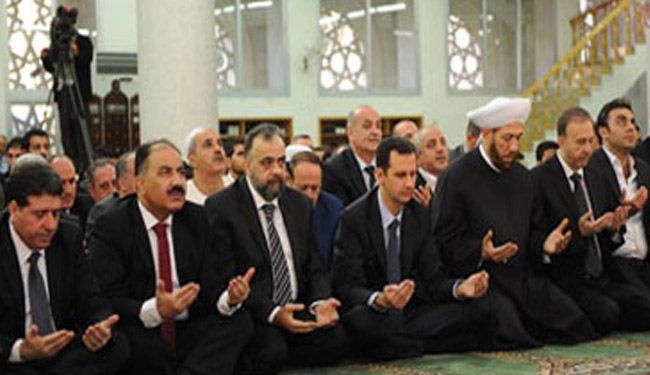 الأسد يؤدى صلاة عيد الأضحى في مسجد بدمشق