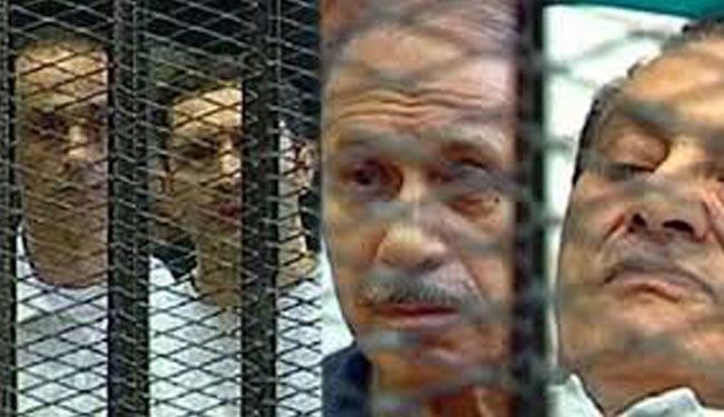مبارك يصل الى محكمة الجنايات في القاهرة