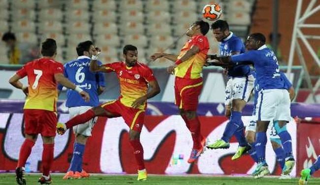 استقلال يحسم القمة أمام فولاذ خوستان 2-0