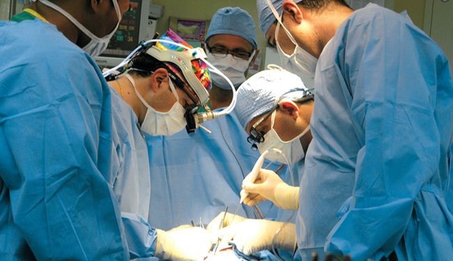 إجراء اول جراحة تنظير للعمود الفقري في ايران بنجاح