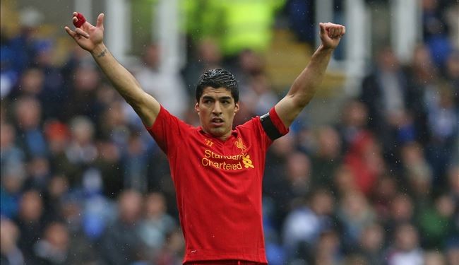 ريال يعرض بنزيمة و 23 مليون يورو مقابل سواريز