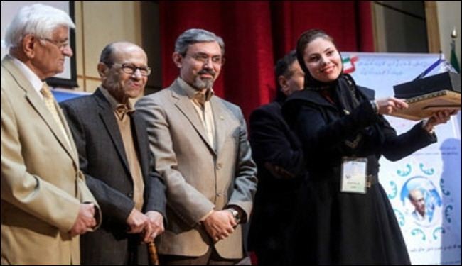 إيرانية تحقق انجازا بعلاج مرض الأكزيما الجلدي