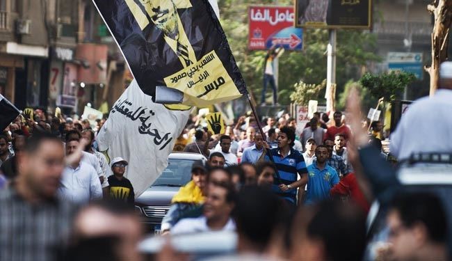 طرفداران اخوان المسلمین جاده میدان جیزه را بستند