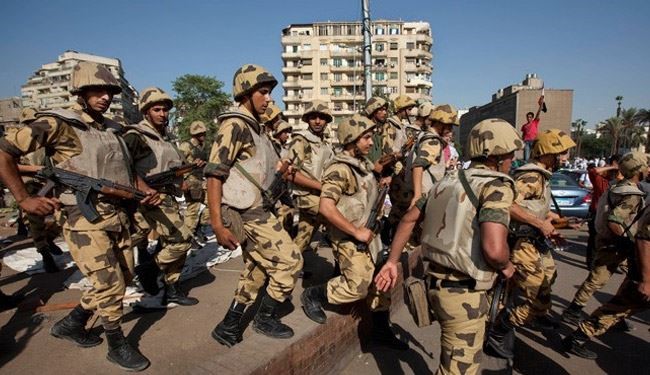 پلیس ضد شورش مصر در خیابان های قاهره