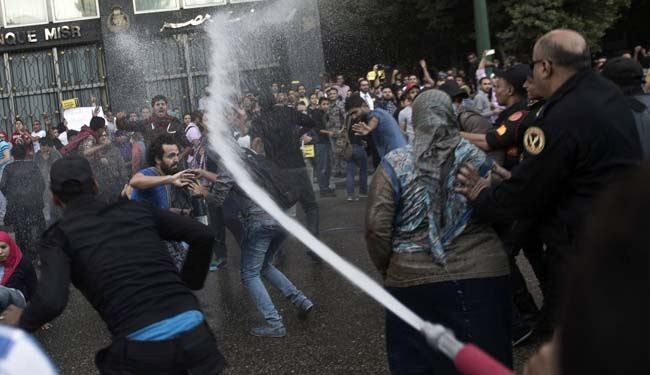 More clashes as Egypt police disperse Cairo protests