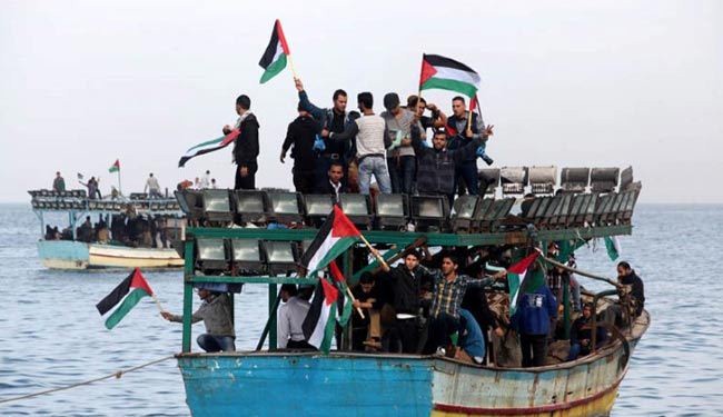 فلسطينيون يبحرون من غزة لكسر الحصار البحري للقطاع
