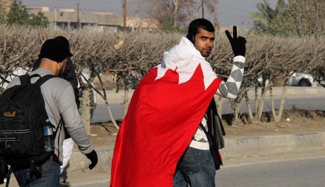 حشود بحرينية تحيي اربعينية الامام الحسين (ع) في كربلاء