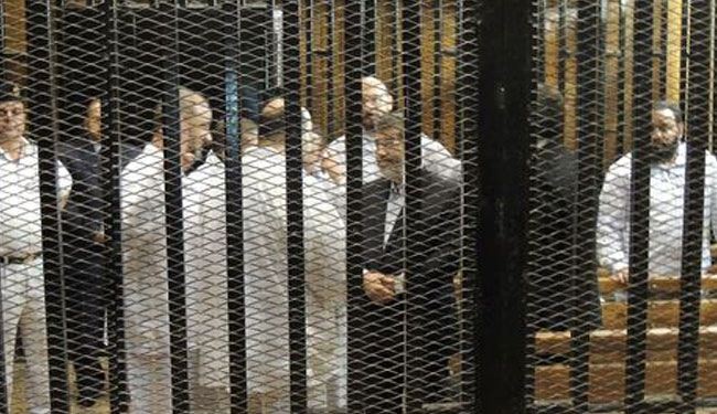 450 من سجناء الاخوان يبدأون اضرابا عن الطعام