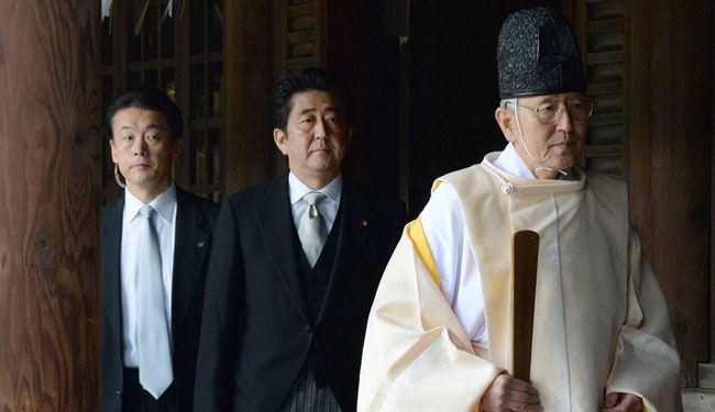 الصين تحتج على زيارة رئيس وزراء اليابان لمعبد 