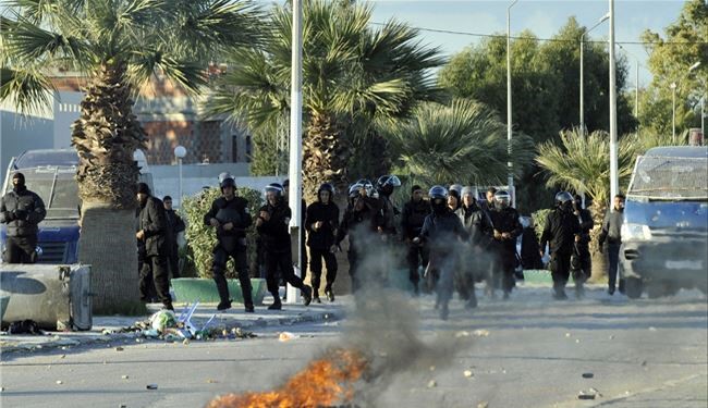 حمله به مراکز دولتی و مقر پلیس در تونس