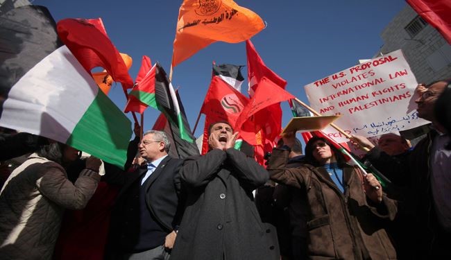 مخالفت راهپیمایان فلسطینی با ‌پیشنهادهای کری